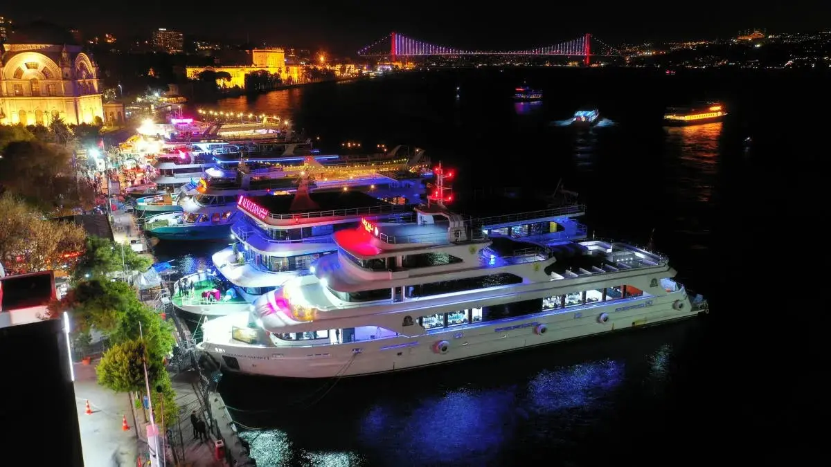 istanbul dinner cruise & entertainment with private table